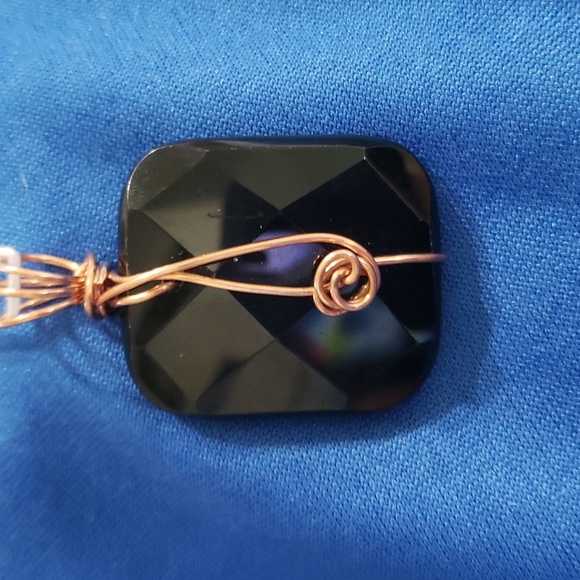 Copper Wrapped Black Onyx Pendant - Picture 5 of 7